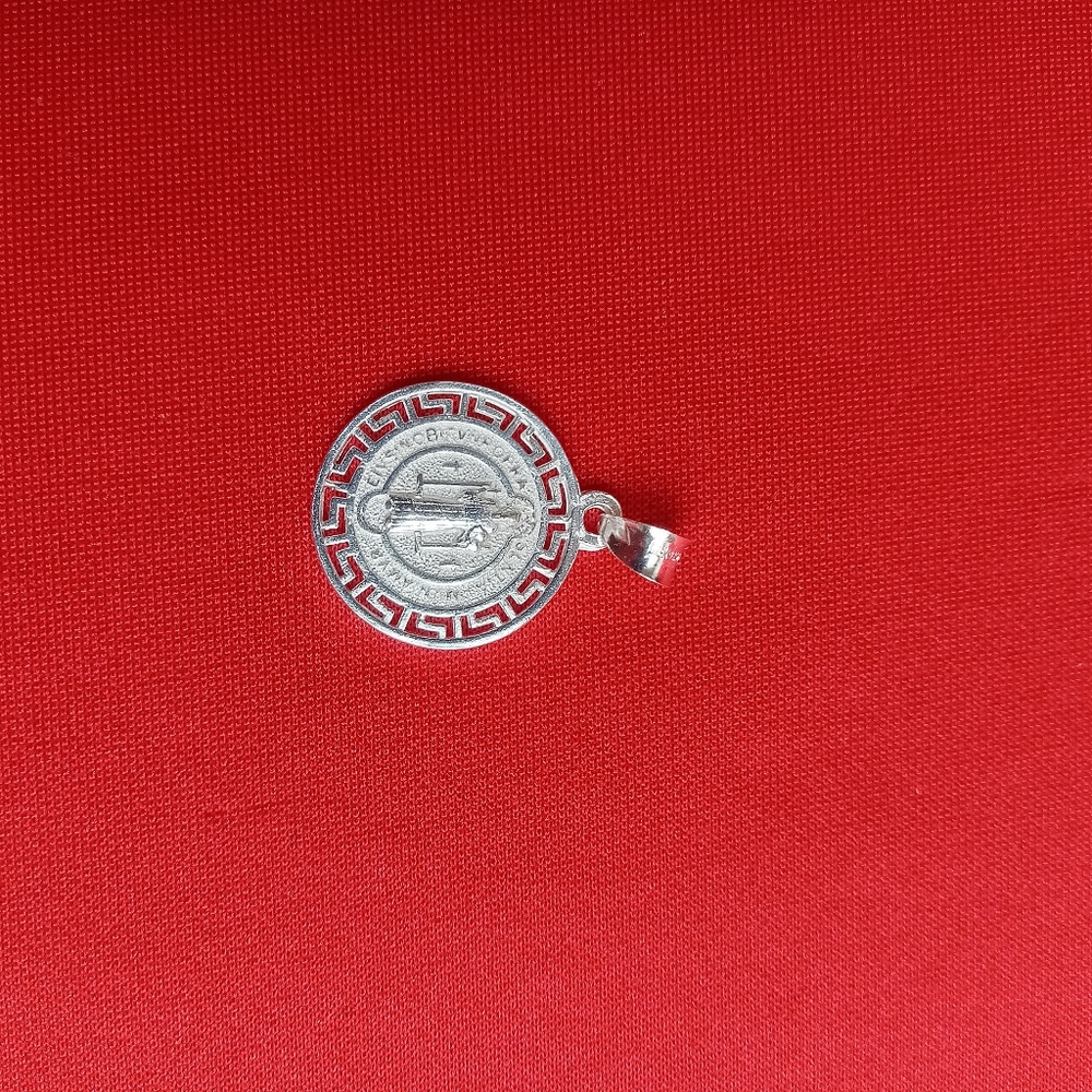925 Sterling Silver St Benedict Catholic Medal and chain necklace - Picture 6 of 15